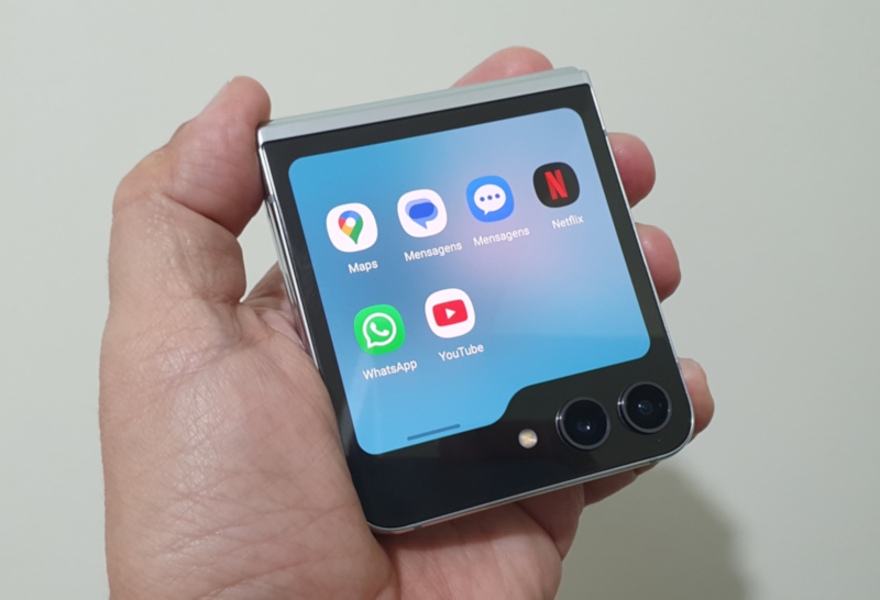 Smartphone dobrável Galaxy Z Flip5