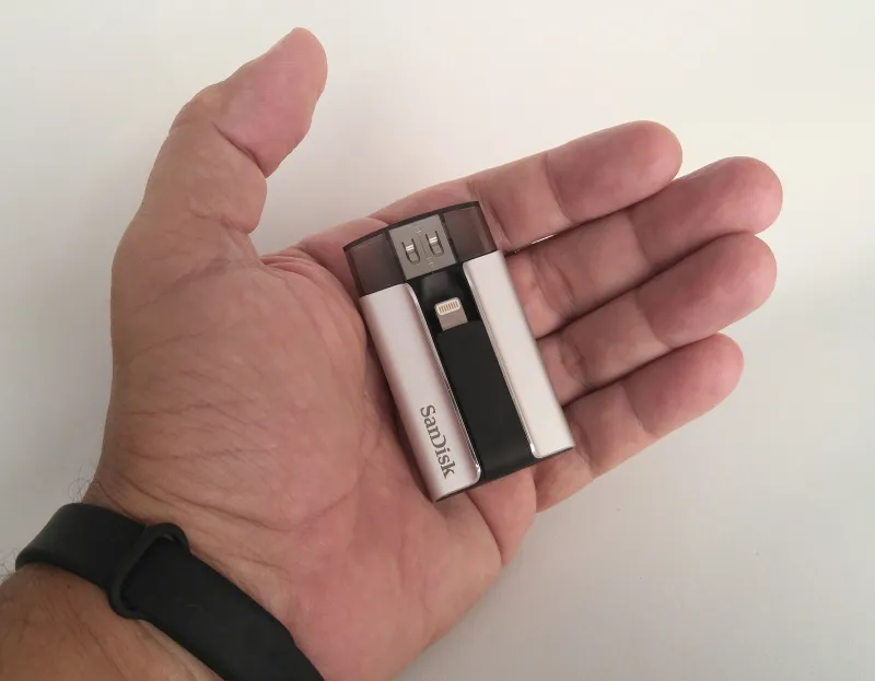 iXpand_flash_drive_mao