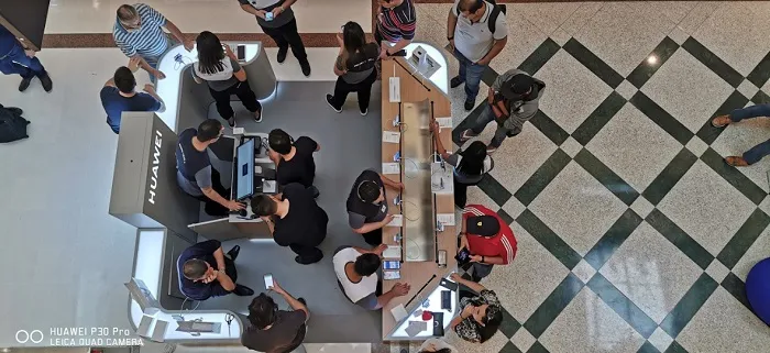 Quiosque da Huawei no Shopping